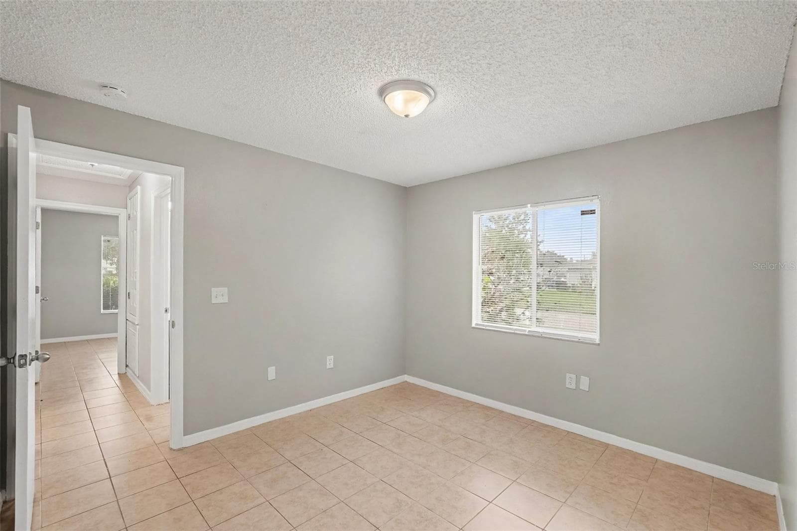Single Family Residence at 13245 PRESTWICK DR, RIVERVIEW, photo 12 of 19