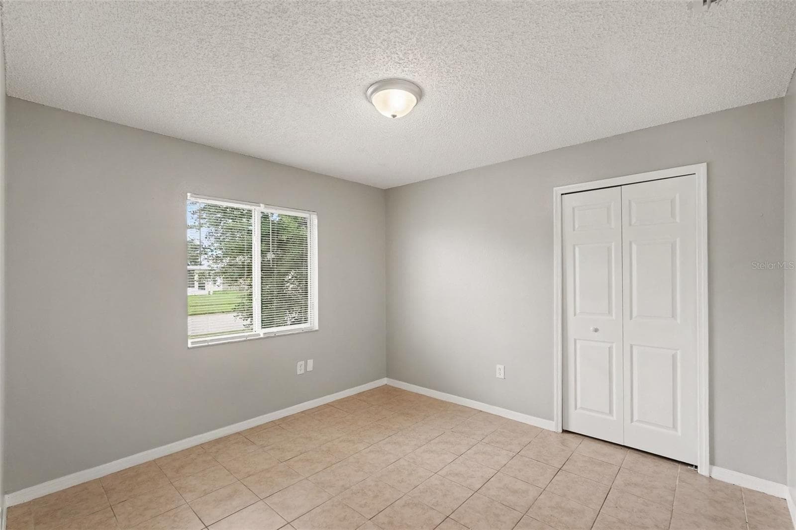 Single Family Residence at 13245 PRESTWICK DR, RIVERVIEW, photo 13 of 19