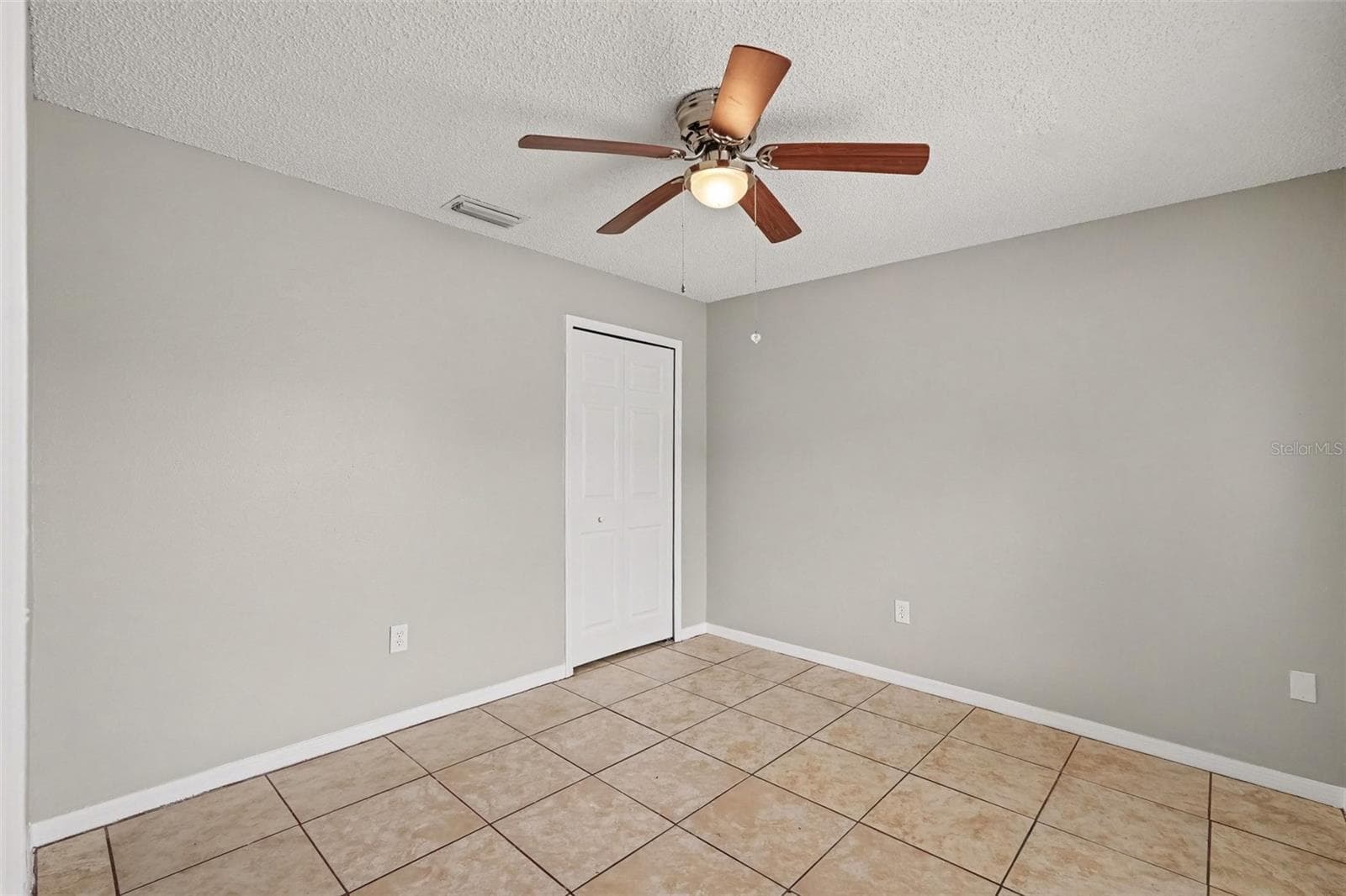 Single Family Residence at 13245 PRESTWICK DR, RIVERVIEW, photo 15 of 19