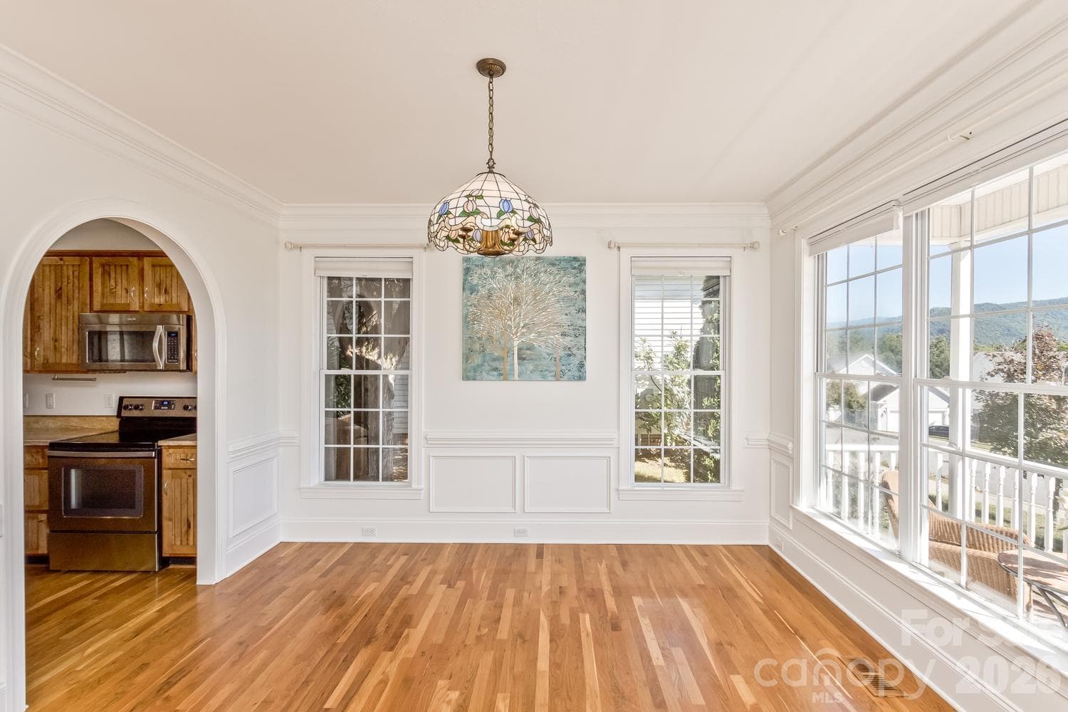 Single Family Residence at 105 Willow Oak Drive, Asheville, photo 5 of 48