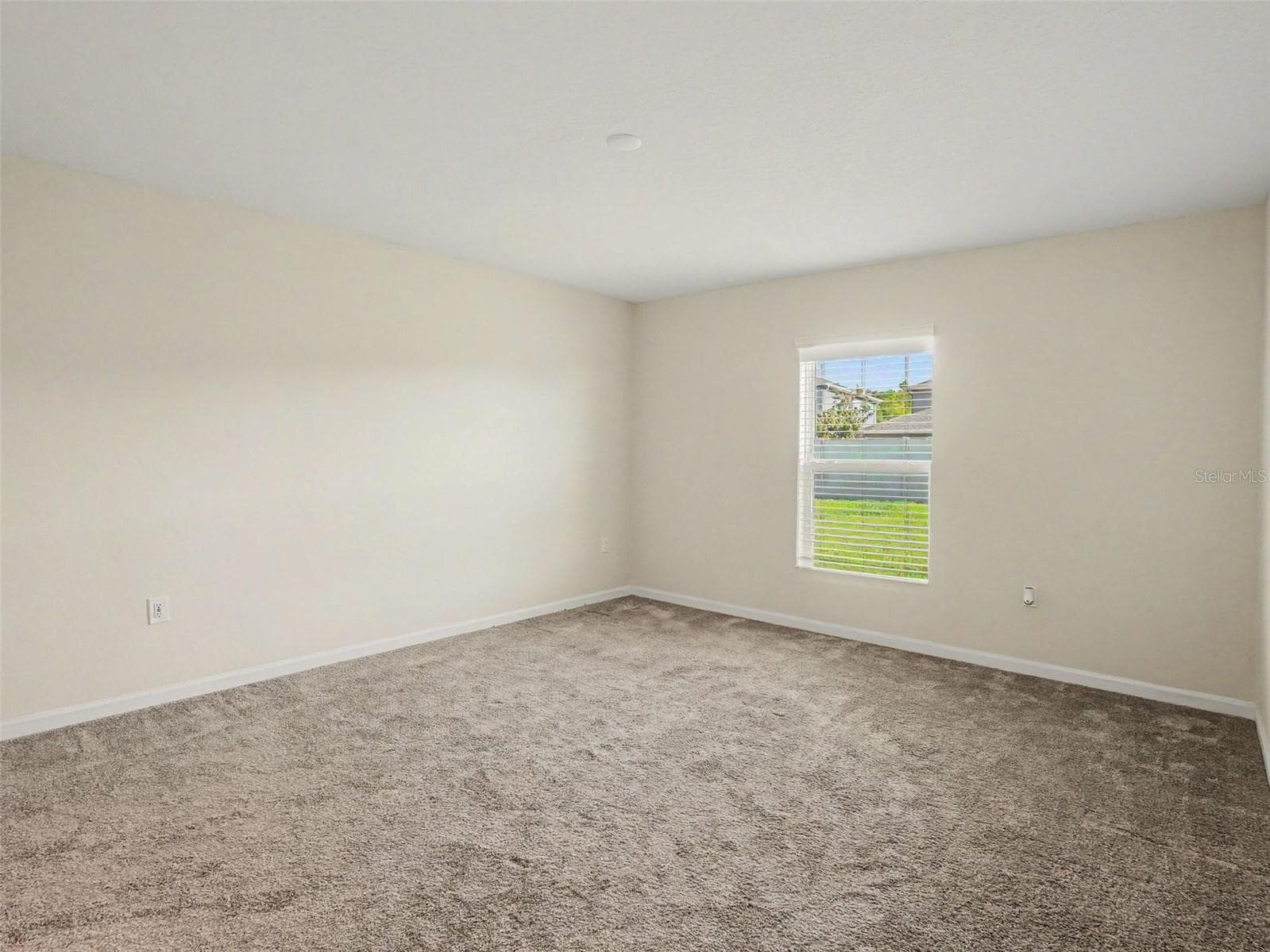 Single Family Residence at 4141 BULL ST, ST CLOUD, photo 6 of 15