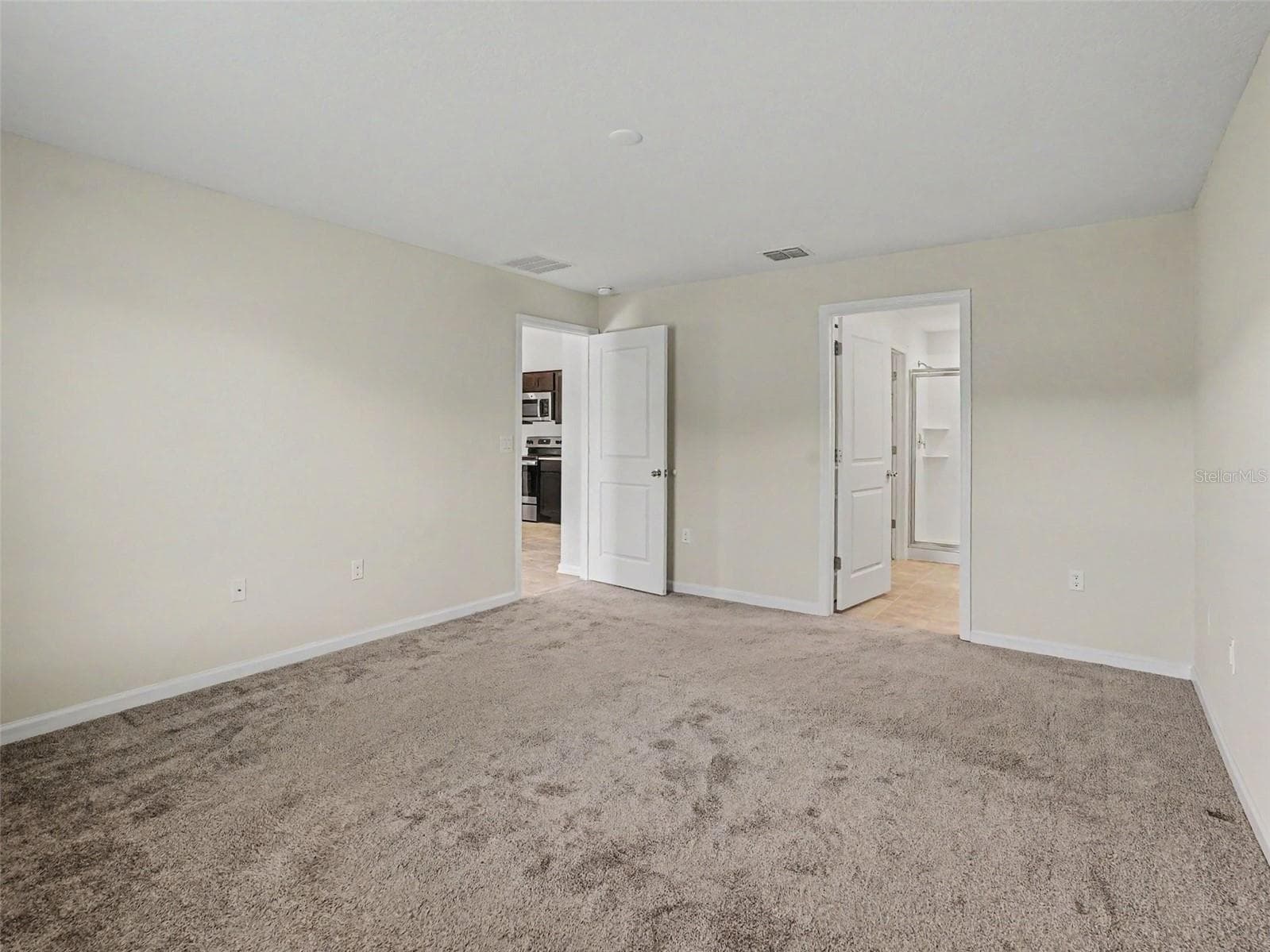 Single Family Residence at 4141 BULL ST, ST CLOUD, photo 7 of 15