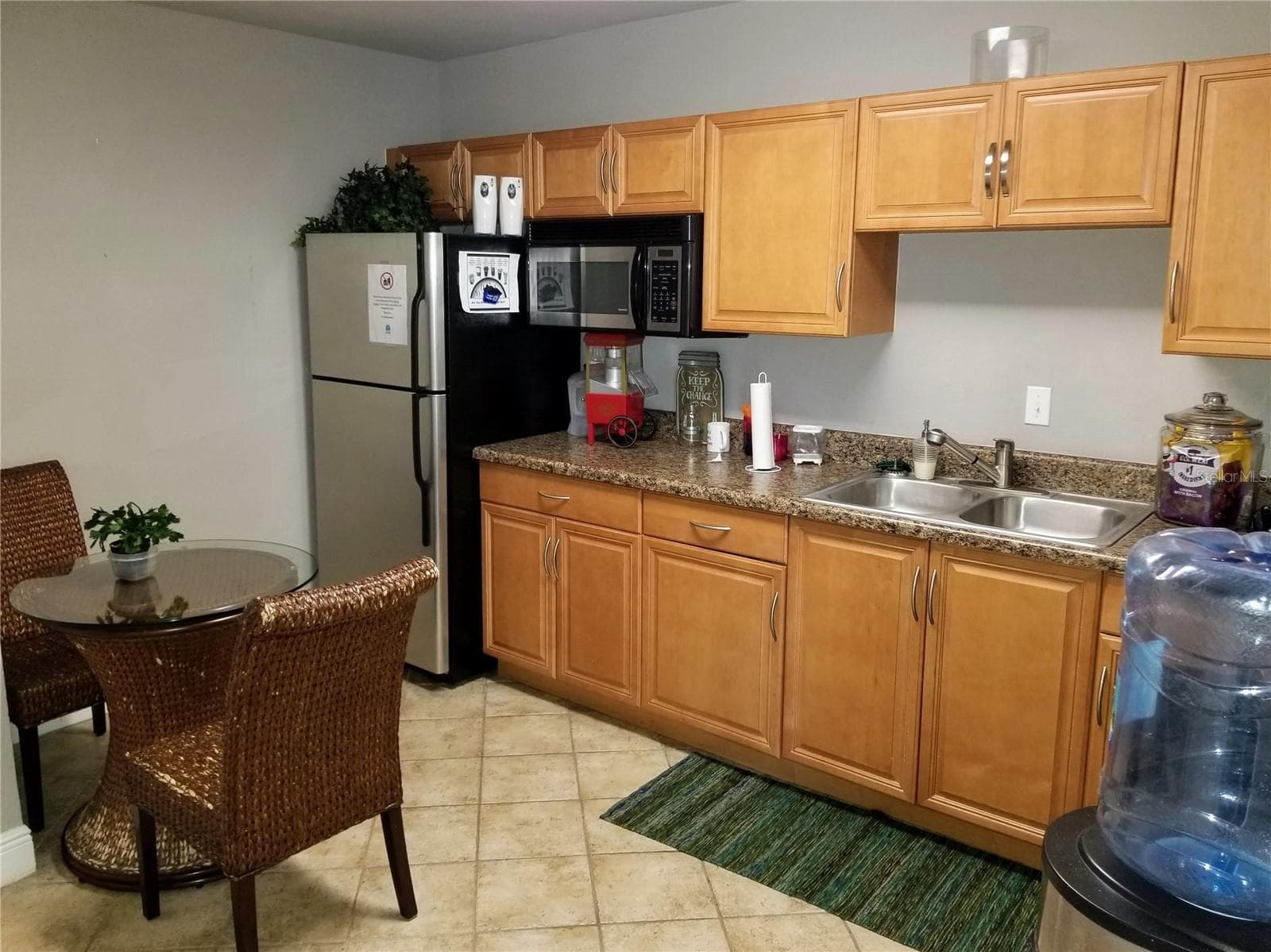 Community Clubhouse Kitchen - 13125 WILCOX RD #7-203, LARGO
