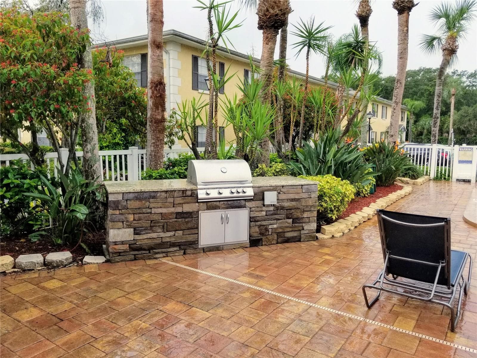 Beautiful Grilling and Picnic Area Near Pool - 13125 WILCOX RD #7-203, LARGO