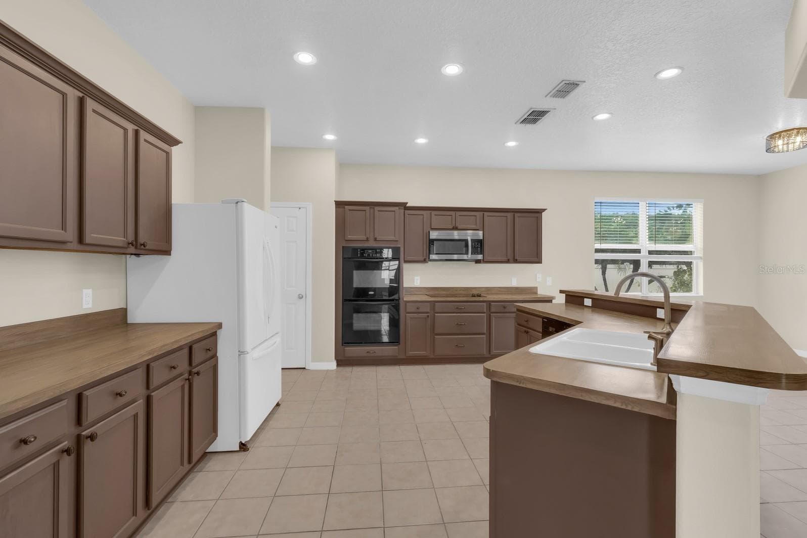 Single Family Residence at 4830 STONE ACRES CIR, ST CLOUD, photo 13 of 57