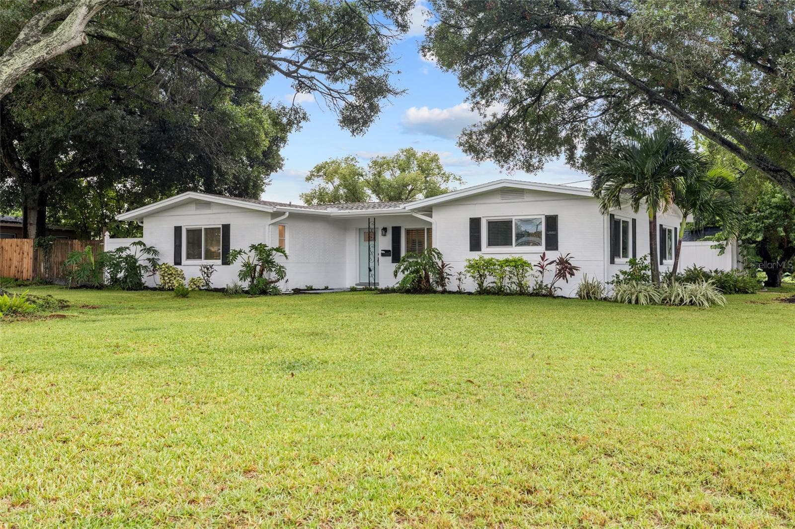 Single Family Residence at 5618 31ST AVE N, ST PETERSBURG, photo 4 of 41