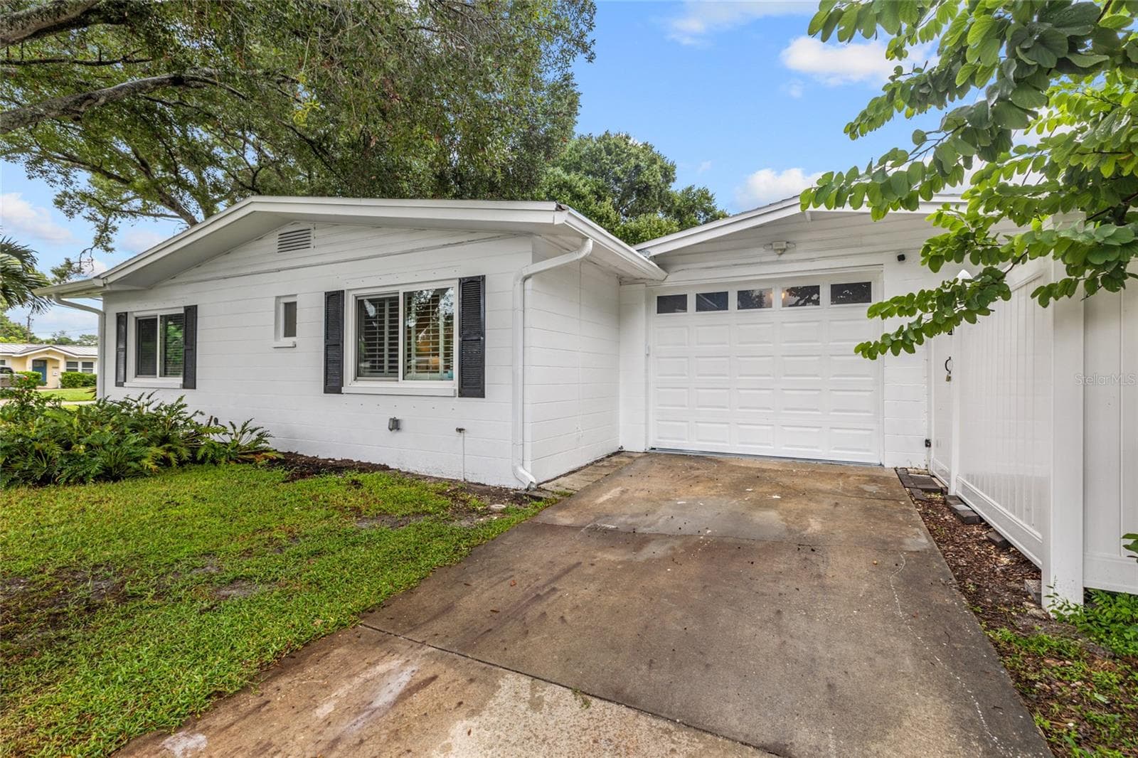 Single Family Residence at 5618 31ST AVE N, ST PETERSBURG, photo 6 of 41