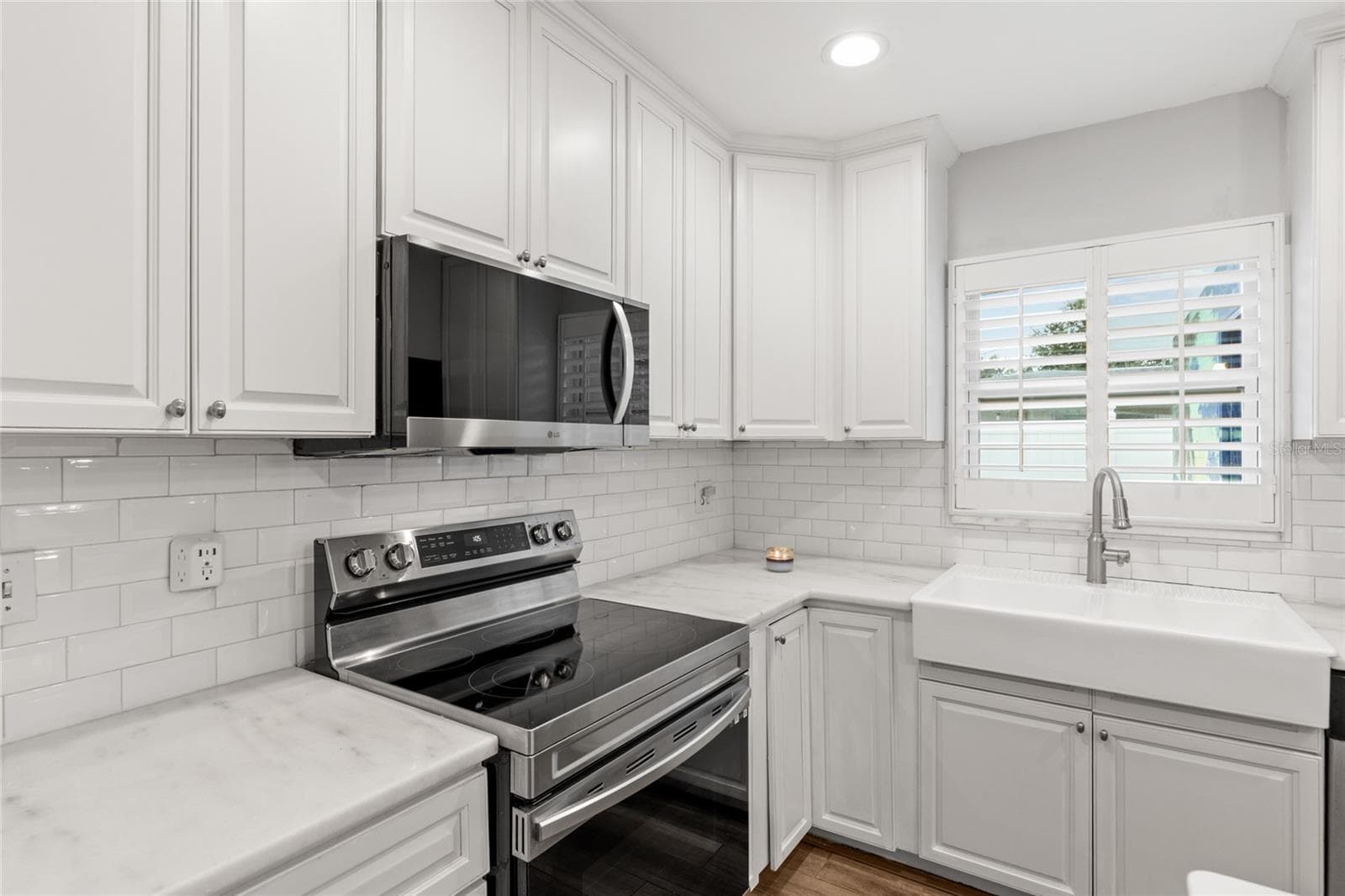 Single Family Residence at 5618 31ST AVE N, ST PETERSBURG, photo 13 of 41