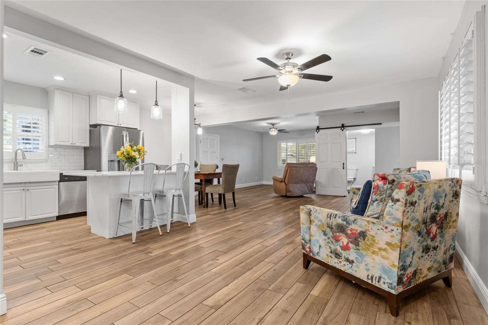Single Family Residence at 5618 31ST AVE N, ST PETERSBURG, photo 15 of 41