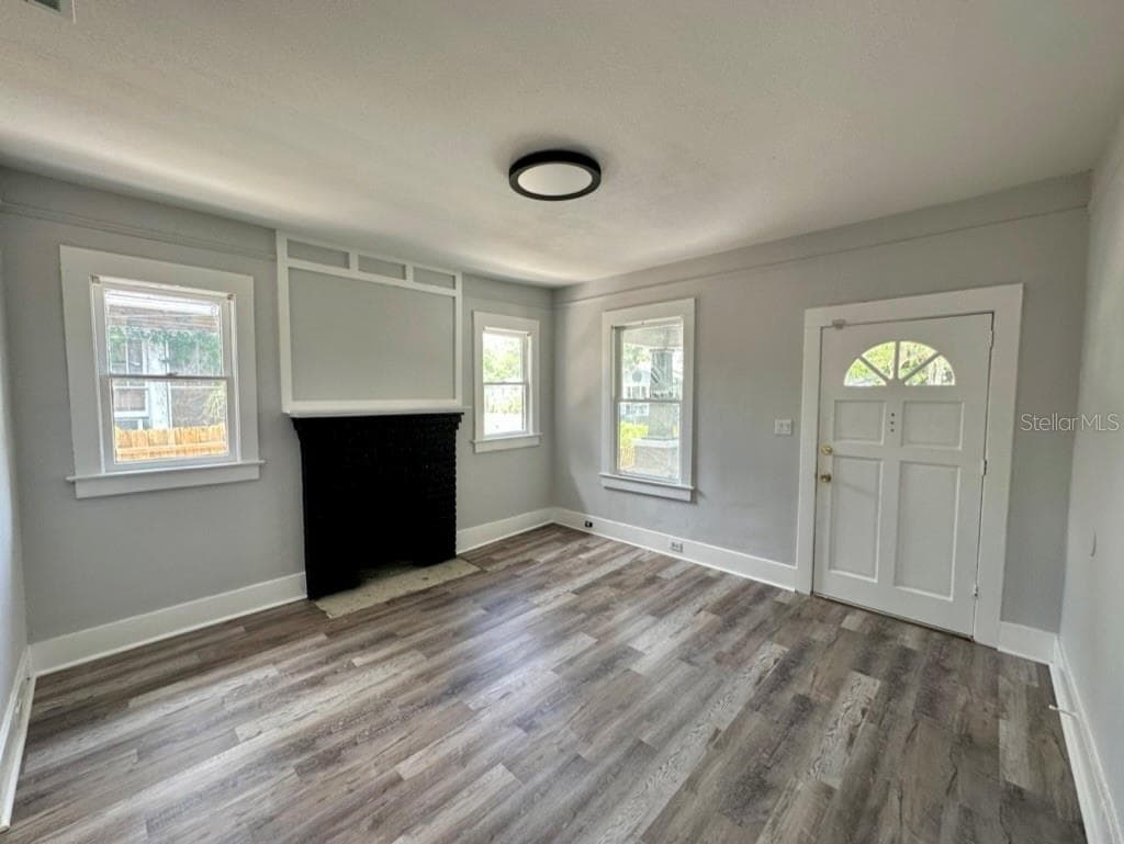 Triplex at 1021 E CAYUGA ST, TAMPA, photo 6 of 39