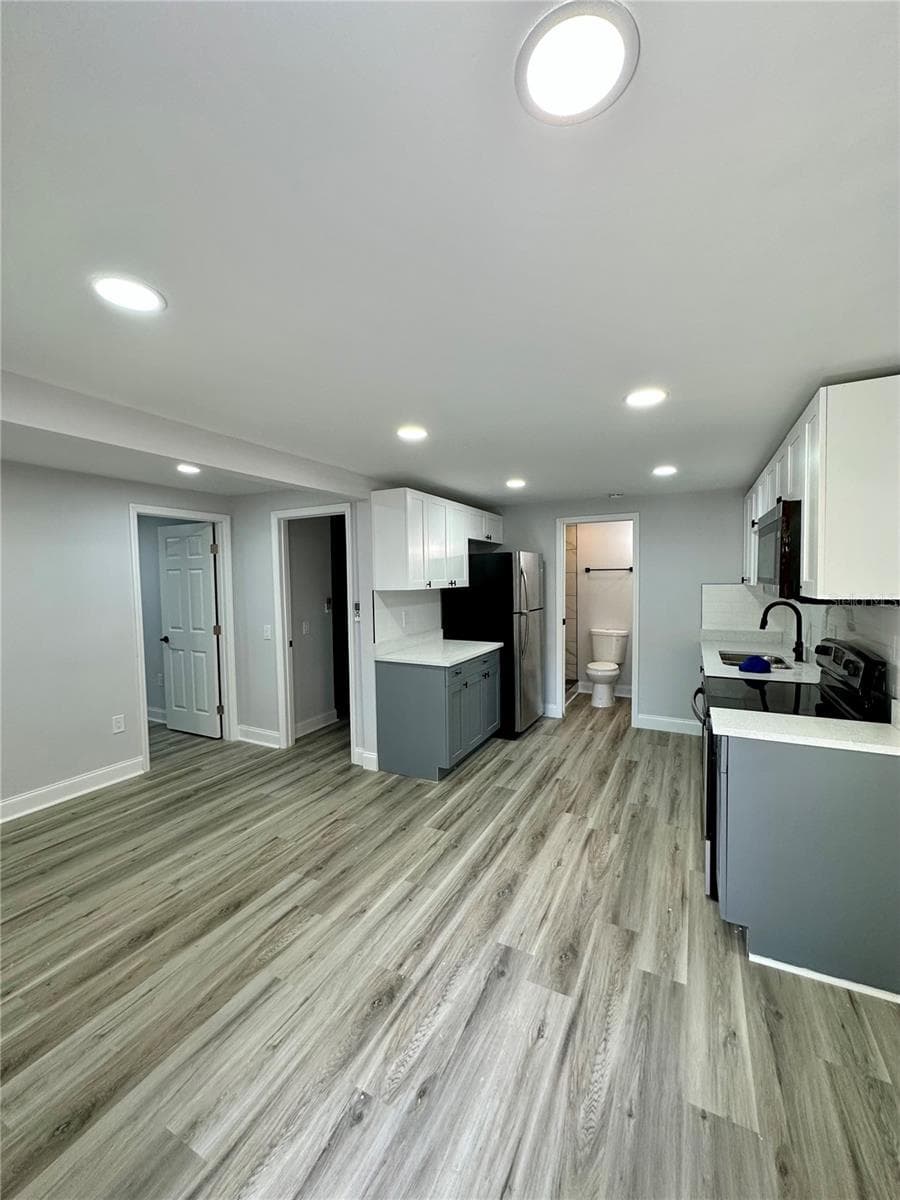 Triplex at 1021 E CAYUGA ST, TAMPA, photo 25 of 39