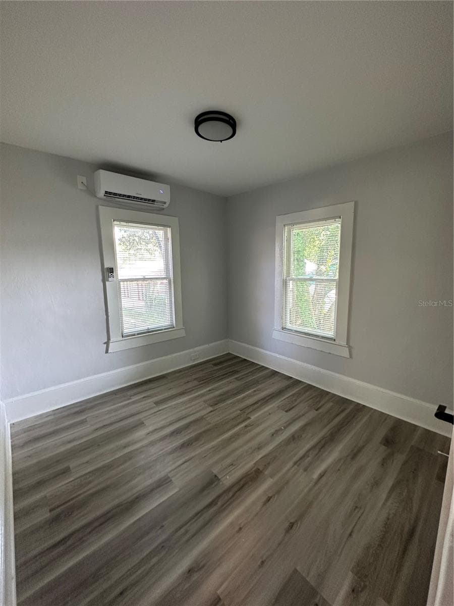 Triplex at 1021 E CAYUGA ST, TAMPA, photo 35 of 39