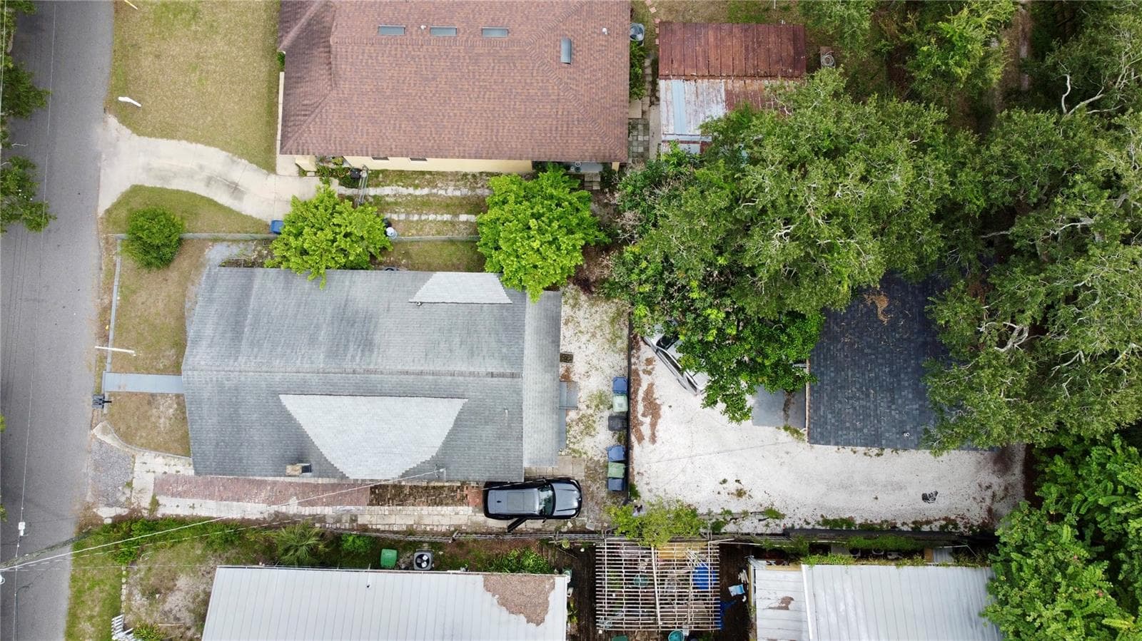 Triplex at 1021 E CAYUGA ST, TAMPA, photo 38 of 39