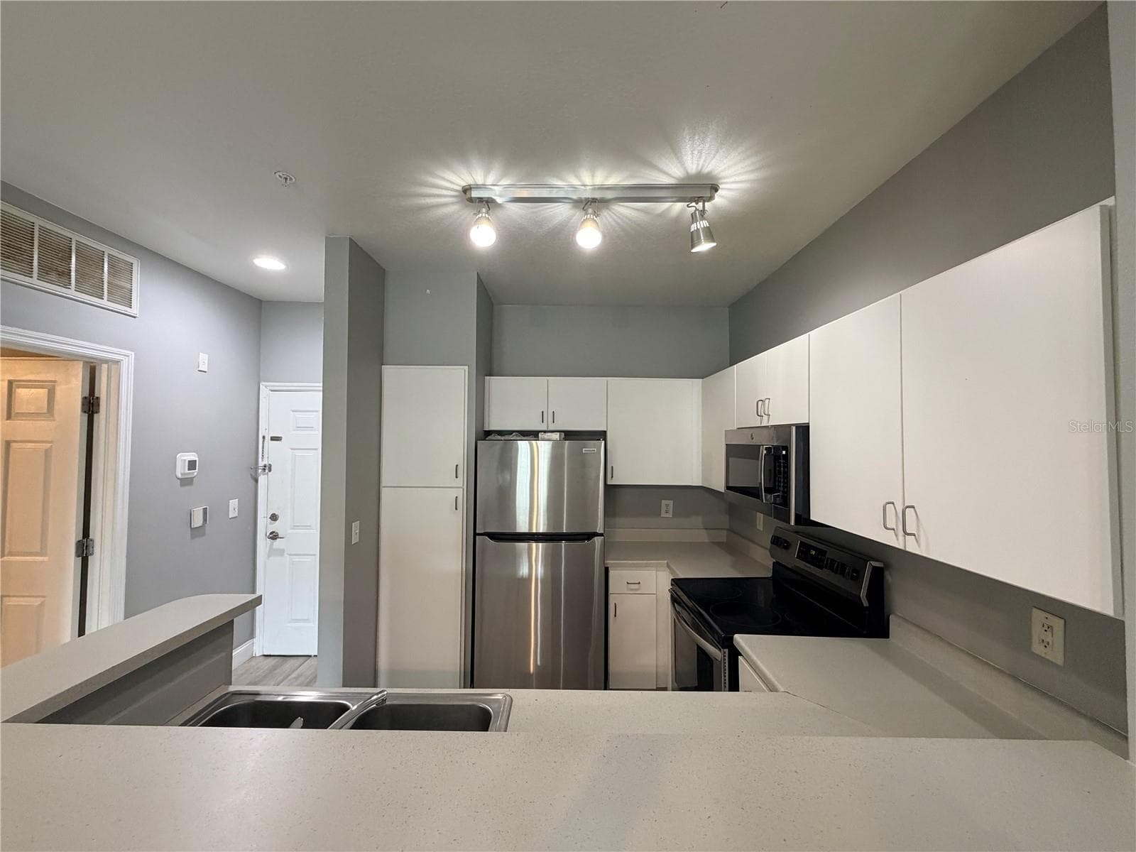 Condominium at 1910 E PALM AVE #8106, TAMPA, photo 13 of 49
