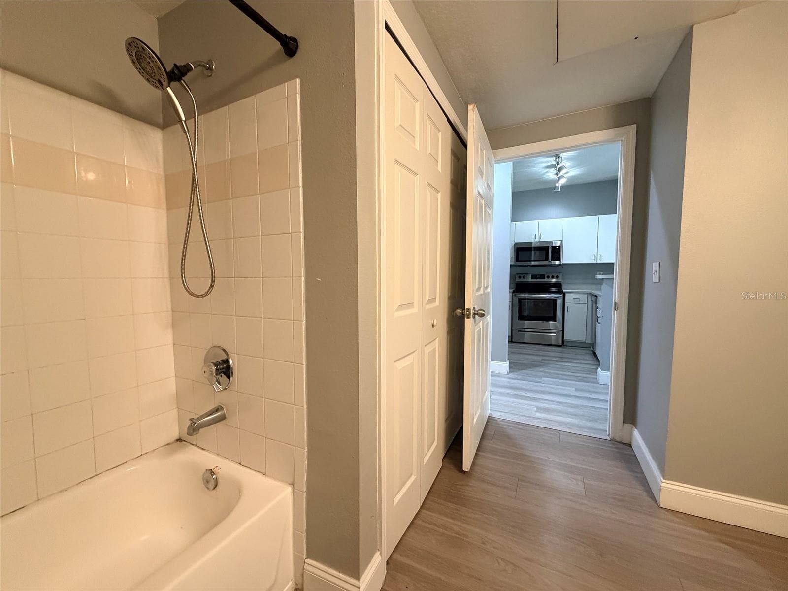 Condominium at 1910 E PALM AVE #8106, TAMPA, photo 25 of 49