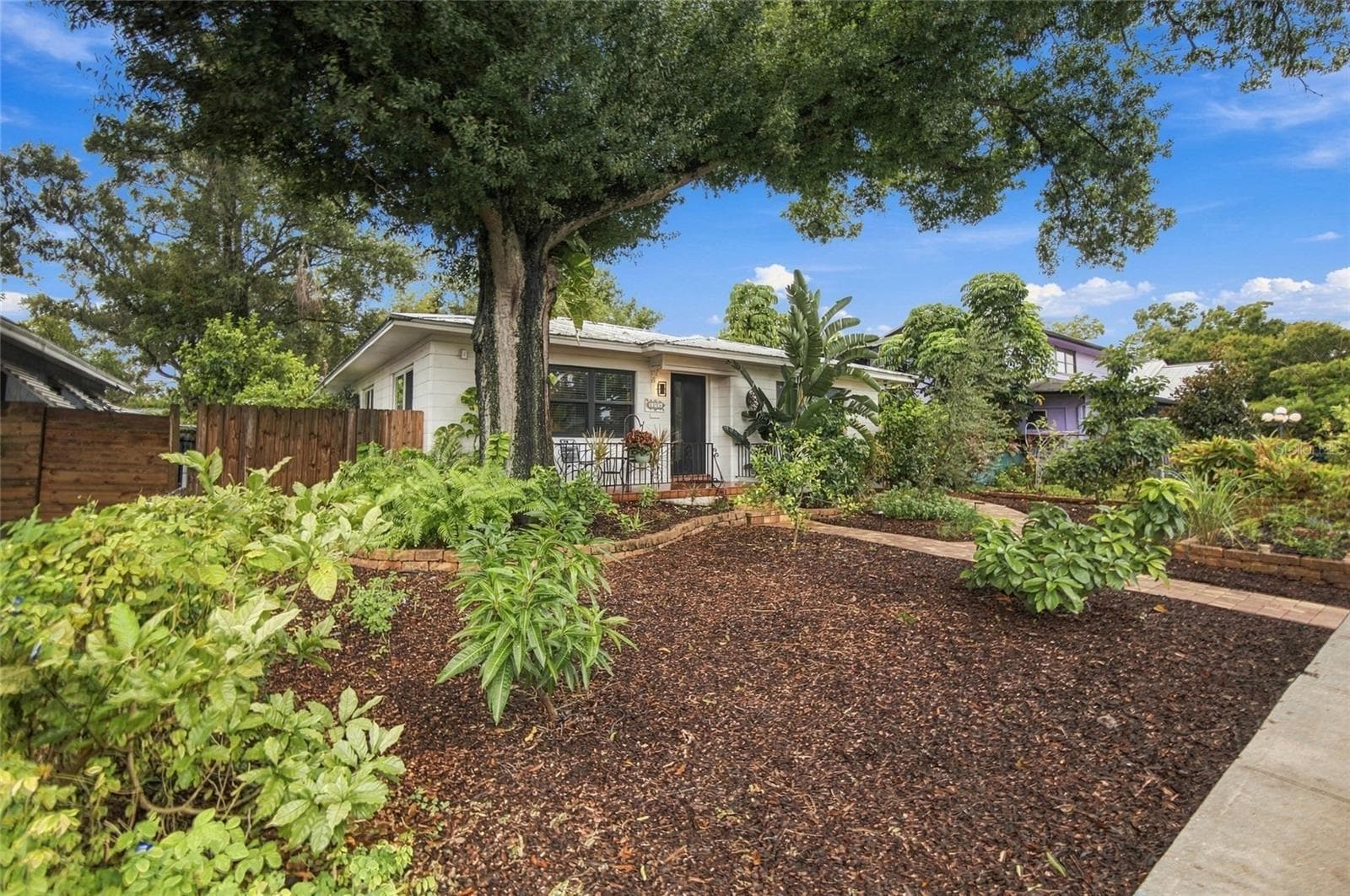 Single Family Residence at 1926 BURLINGTON AVE N, ST PETERSBURG, photo 3 of 51