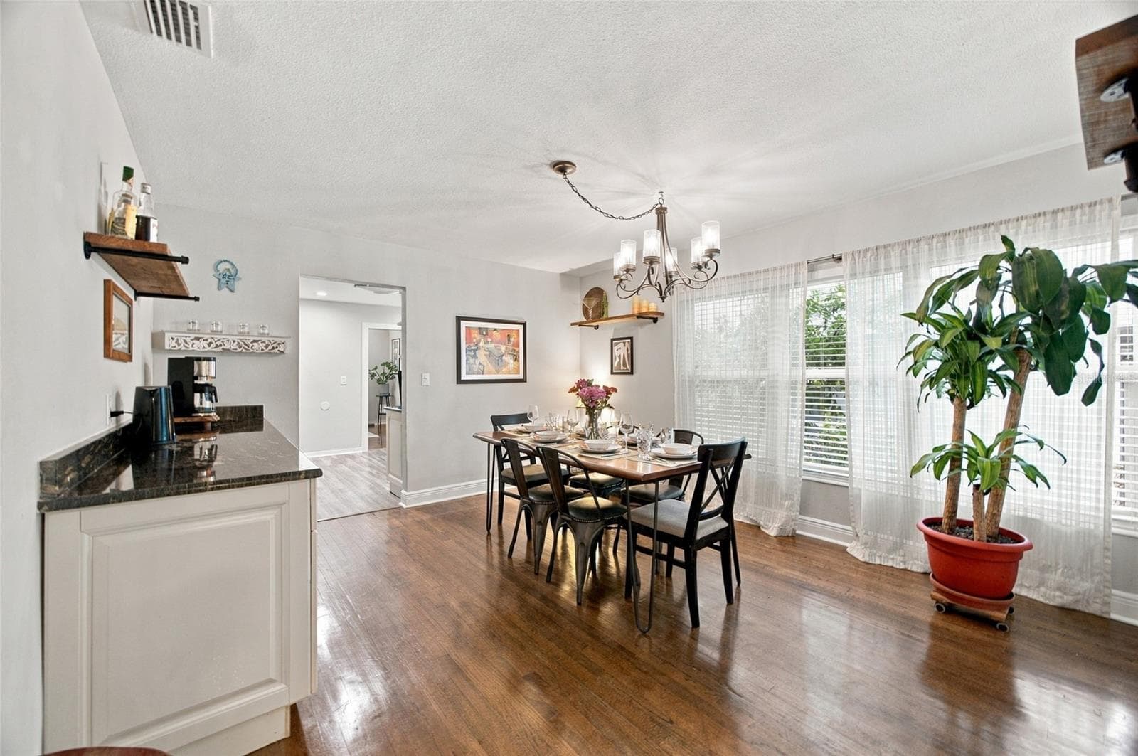 Single Family Residence at 1926 BURLINGTON AVE N, ST PETERSBURG, photo 17 of 51