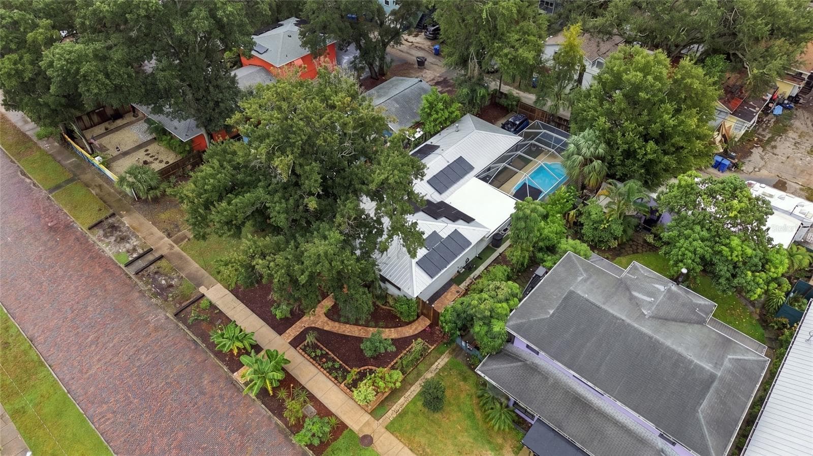 Single Family Residence at 1926 BURLINGTON AVE N, ST PETERSBURG, photo 46 of 51