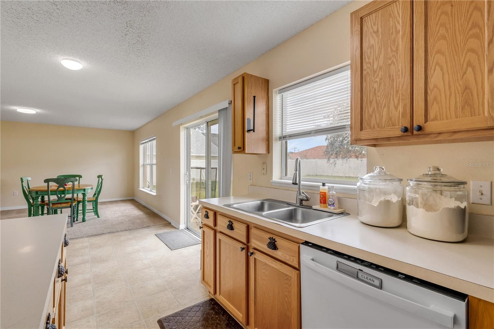 Single Family Residence at 12 ROXLAND LN, PALM COAST, photo 11 of 34