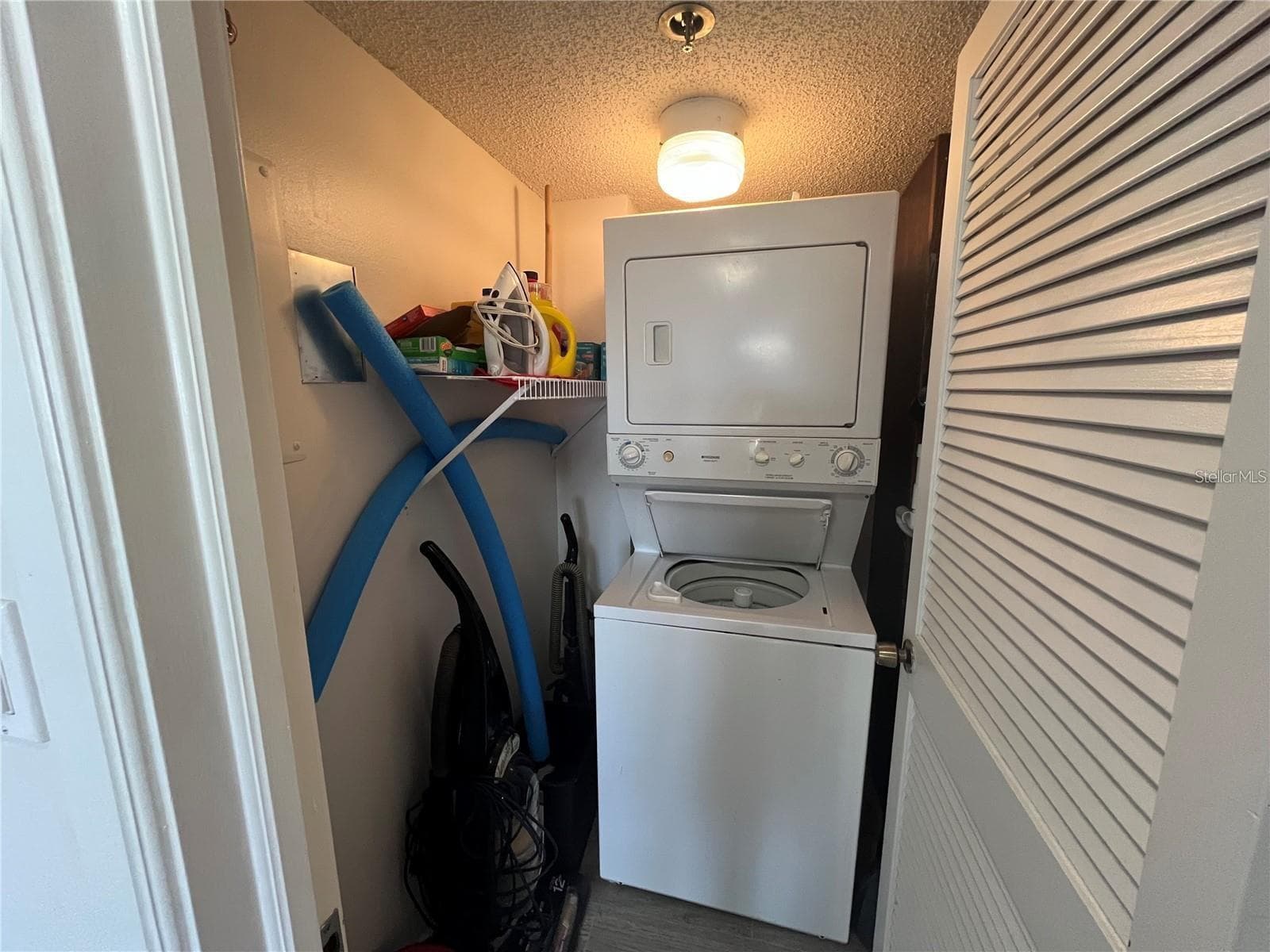 Indoor Laundry - 3160 MATECUMBE KEY RD #235, PUNTA GORDA