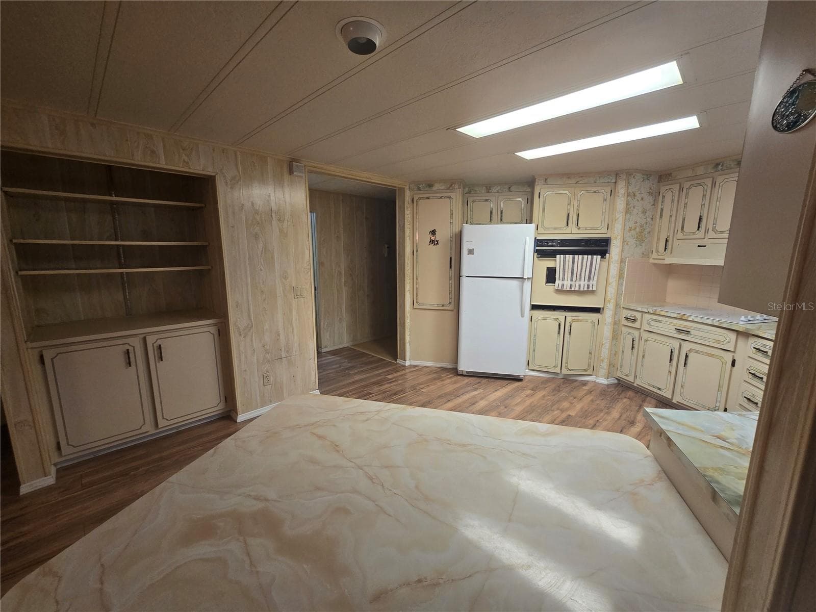 LARGE KITCHEN - 16802 HARLEY ST, HUDSON