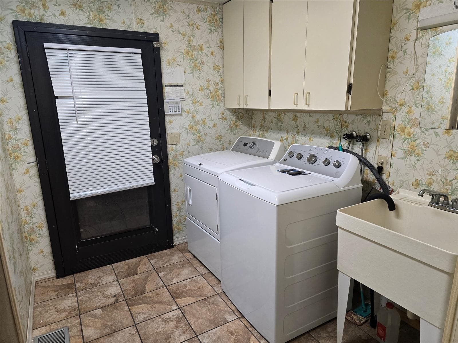 INSIDE LAUNDRYROOM - 16802 HARLEY ST, HUDSON
