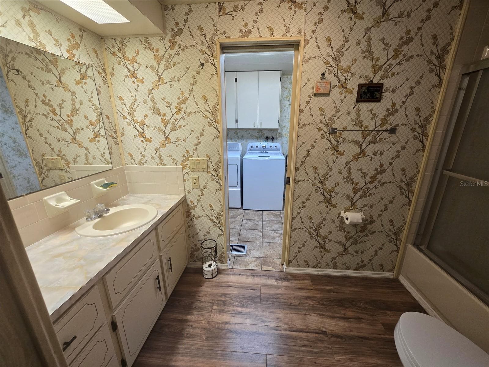 2ND BATHROOM - 16802 HARLEY ST, HUDSON