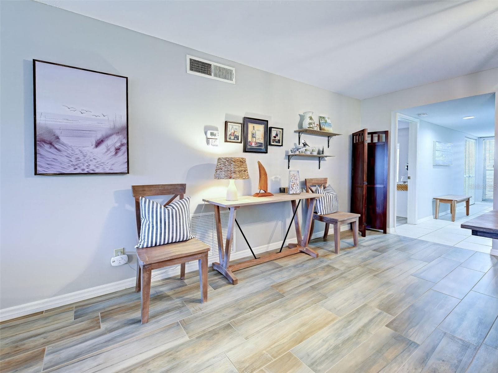 Dining room opposite side - 435 CERROMAR LN #329, VENICE
