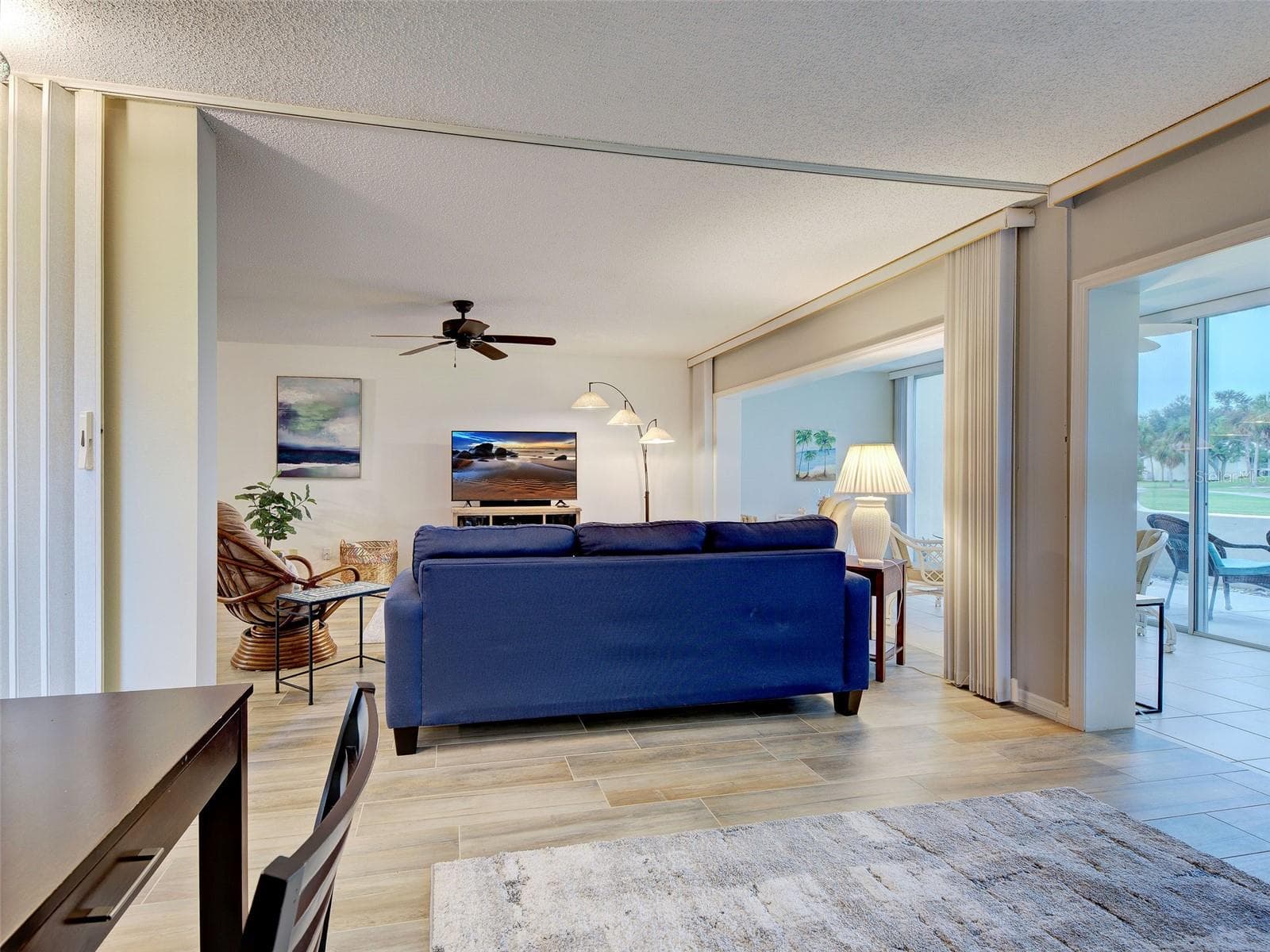 Living Room from the flex space - 435 CERROMAR LN #329, VENICE