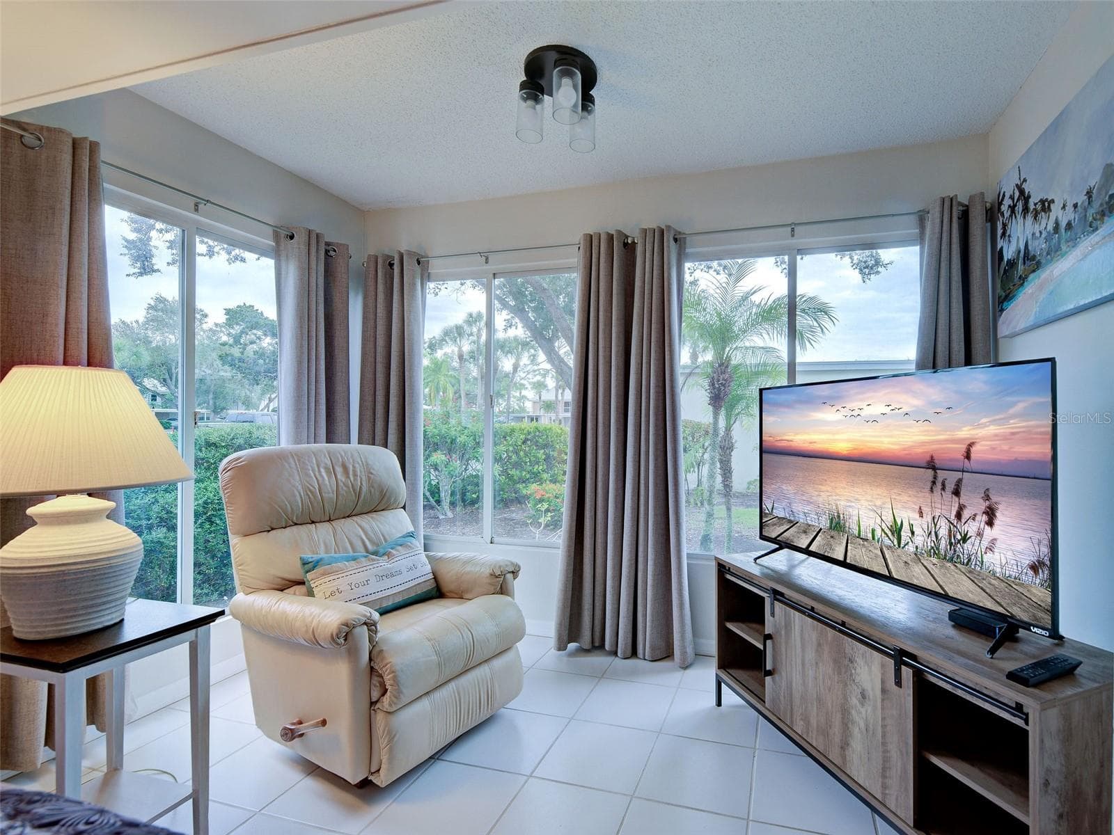 Flex space just off the Primary bedroom - 435 CERROMAR LN #329, VENICE