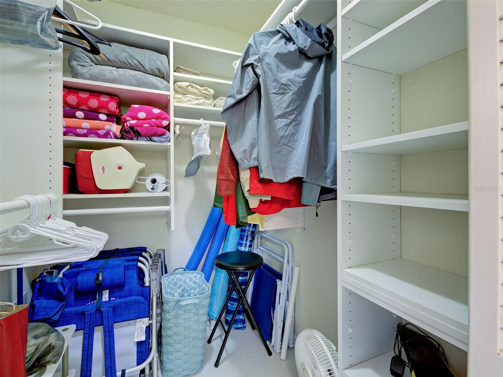 Primary Bedroom Walk-in Closet - 435 CERROMAR LN #329, VENICE