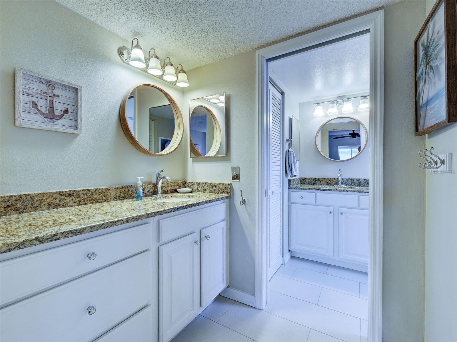Primary Bath has dual sinks and separate vanities - 435 CERROMAR LN #329, VENICE