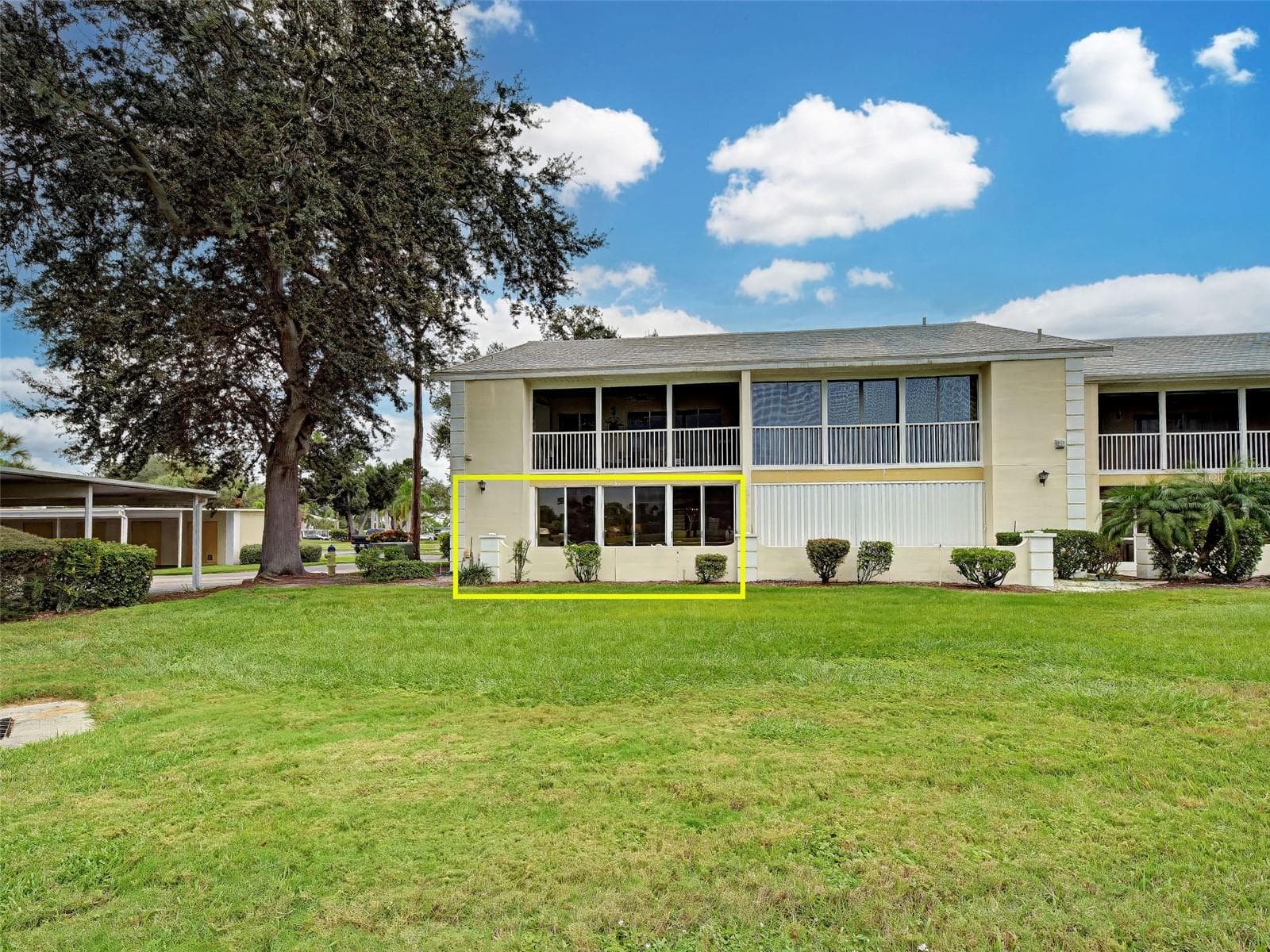 Back of condo - 435 CERROMAR LN #329, VENICE