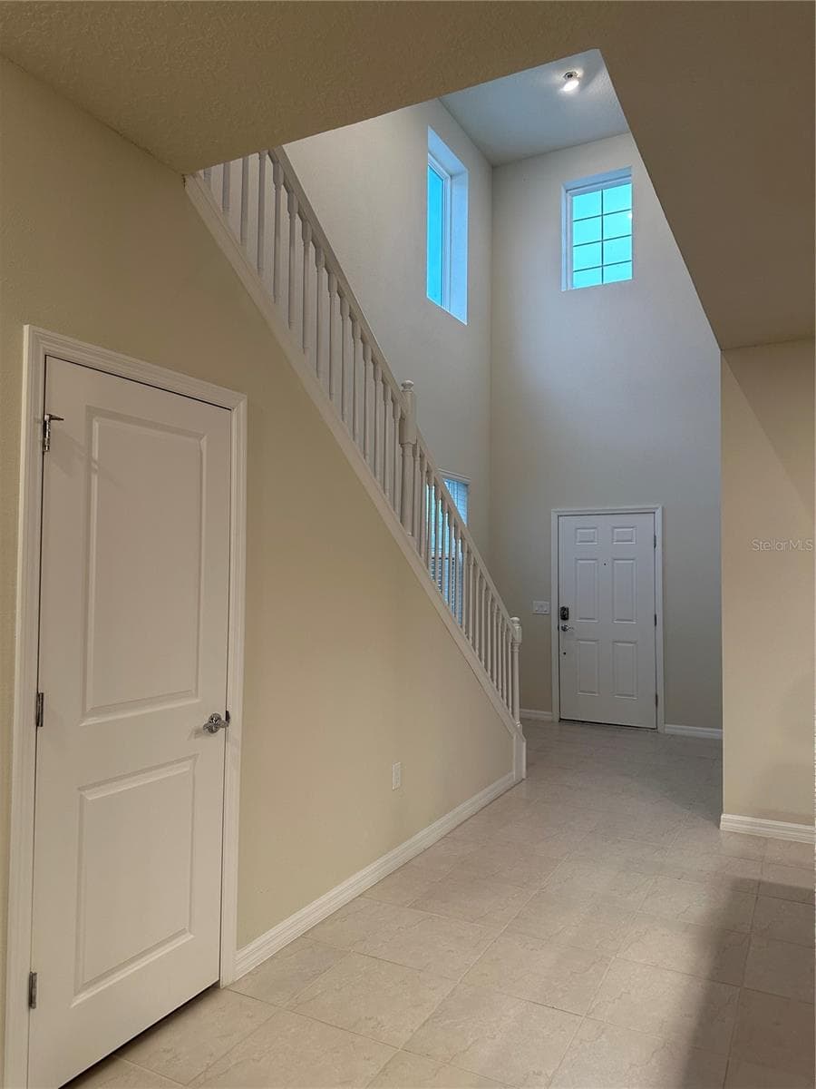 Hallaway - 3273 LILAC WAY, DAVENPORT
