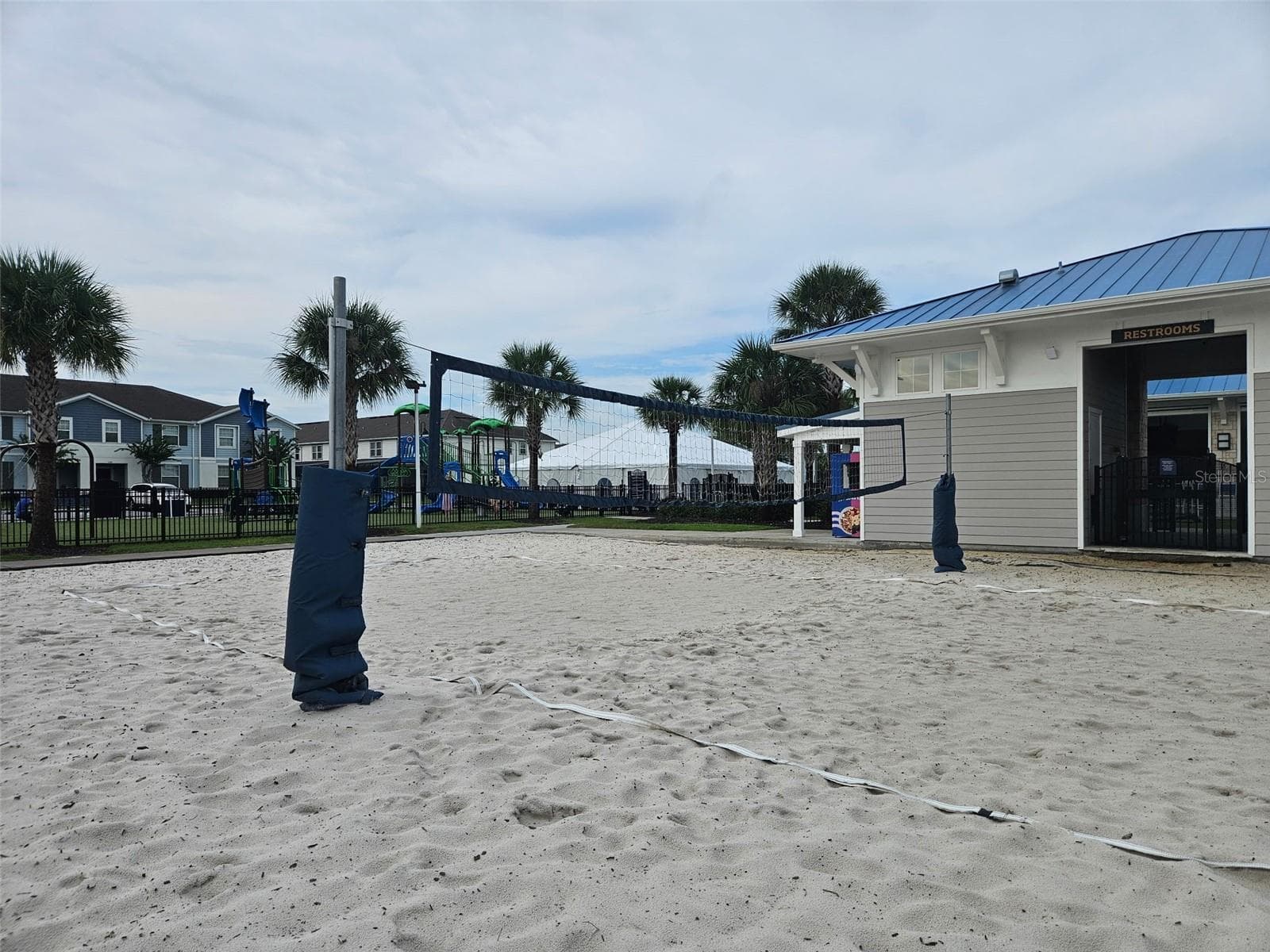 Beachside Volleyball - 3273 LILAC WAY, DAVENPORT