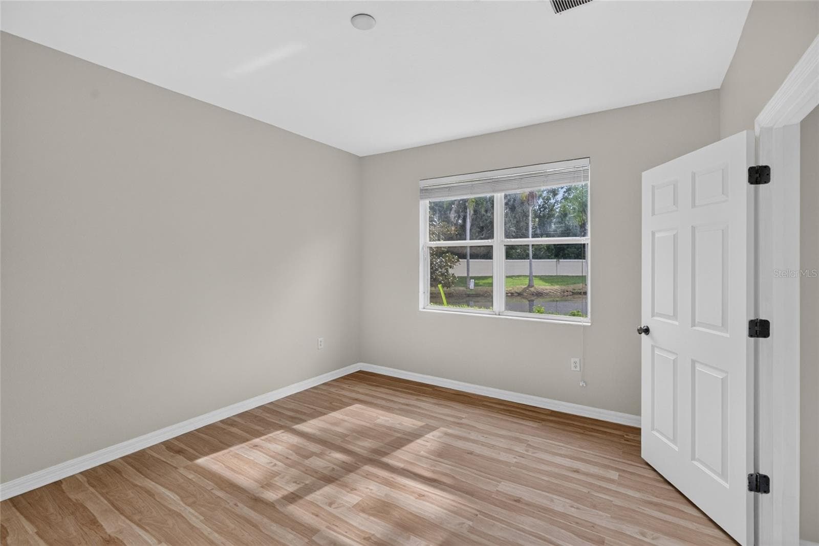 Primary bedroom - 3707 PARKRIDGE CIR #7-106, SARASOTA