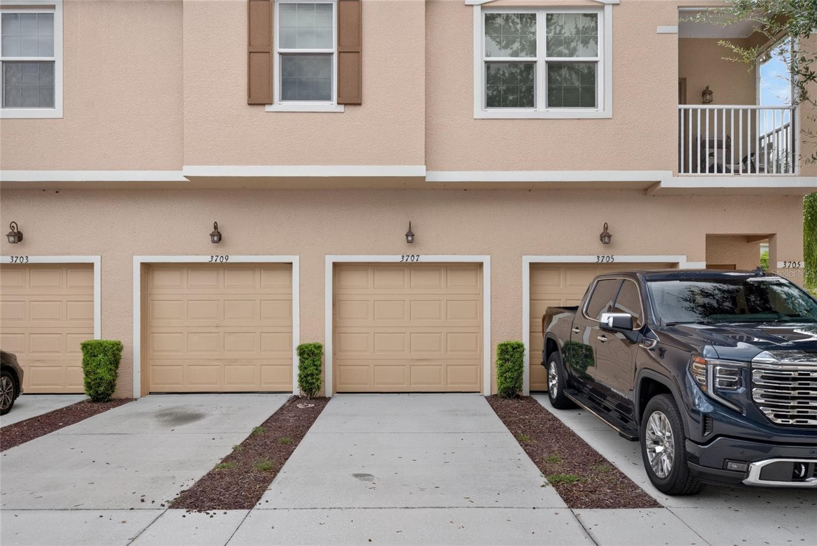 Attached 1-car garage - 3707 PARKRIDGE CIR #7-106, SARASOTA
