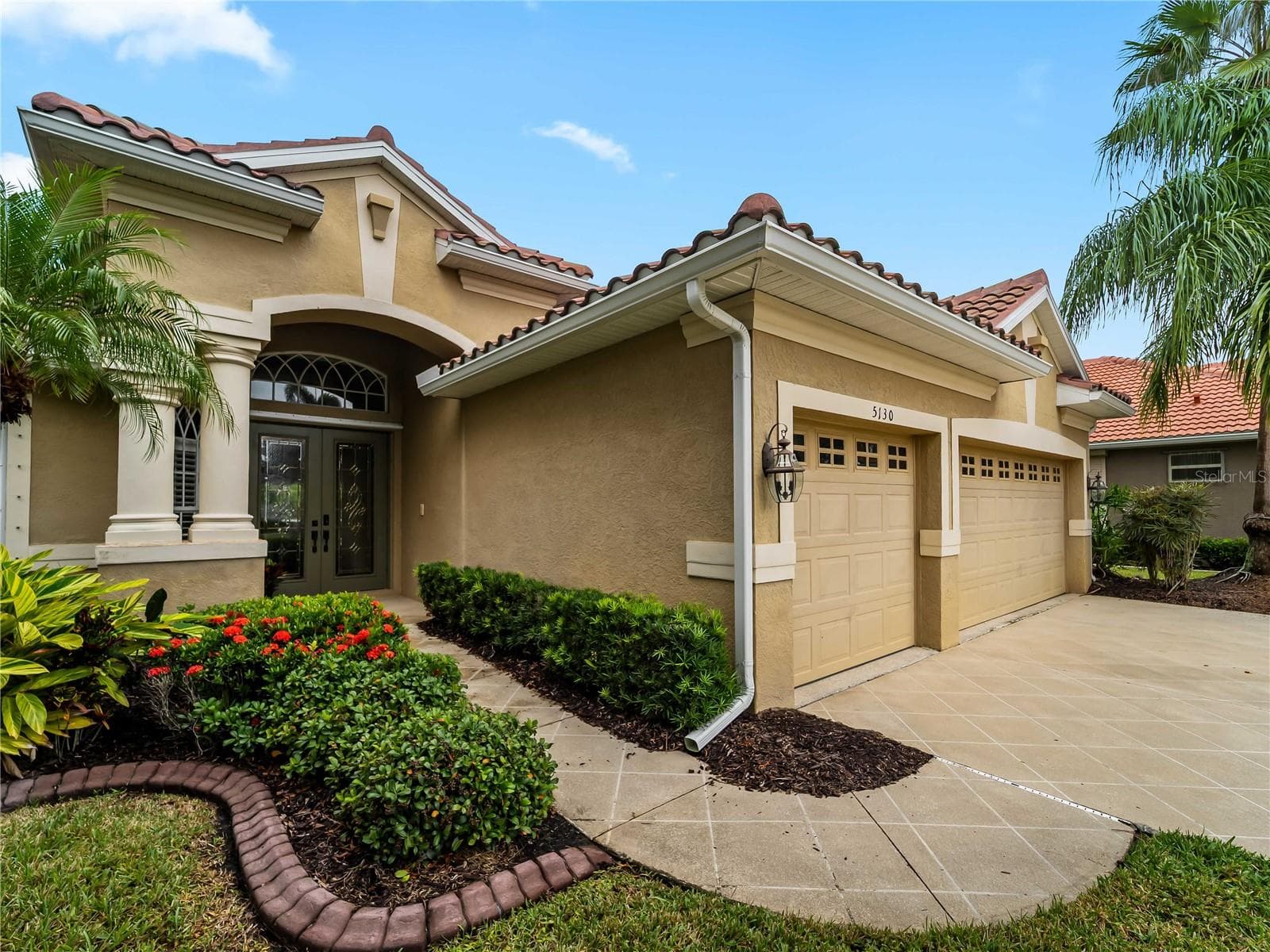 Single Family Residence at 5130 LAUREL OAK CT, NORTH PORT, photo 2 of 54