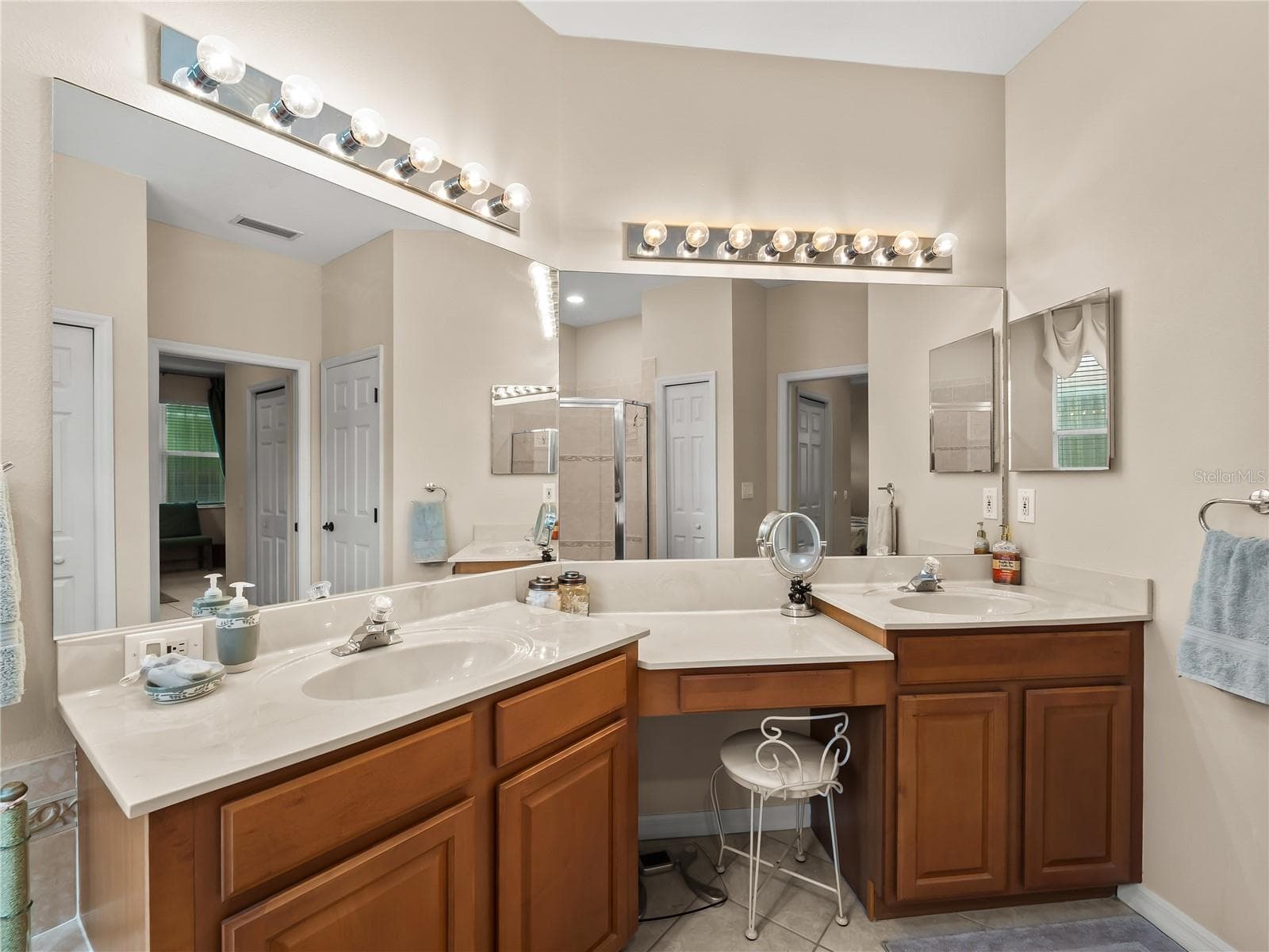 Single Family Residence at 5130 LAUREL OAK CT, NORTH PORT, photo 33 of 54