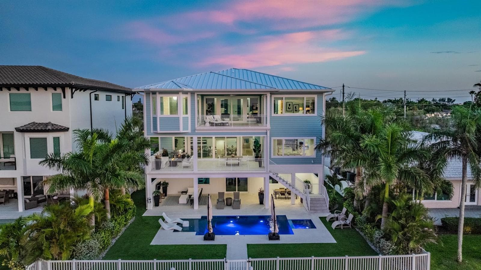 Single Family Residence at 7 PARADISE LN, TREASURE ISLAND, photo 5 of 100