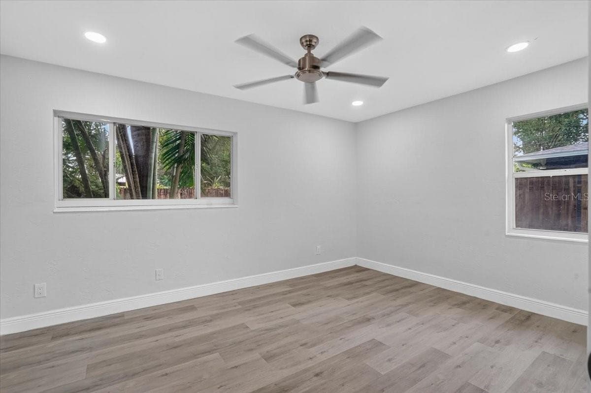 Single Family Residence at 6810 DR MARTIN LUTHER KING JR ST N, ST PETERSBURG, photo 29 of 33