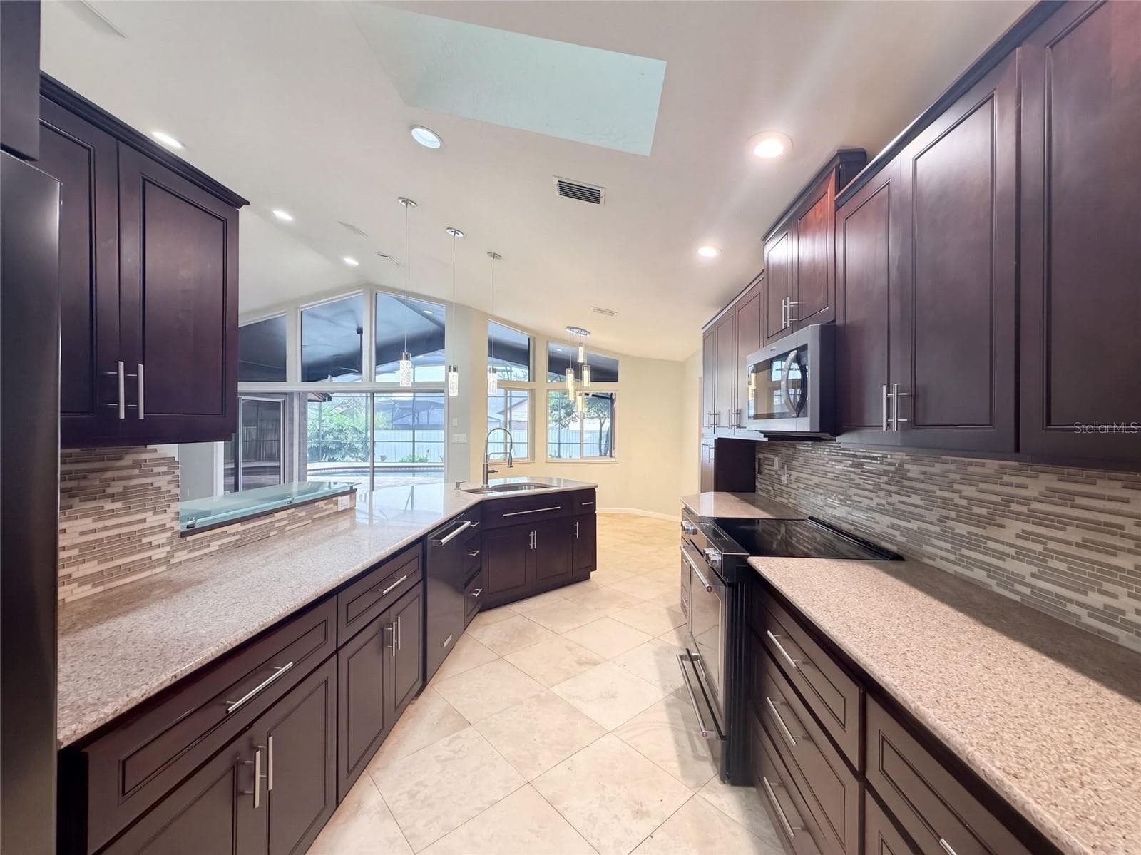 Single Family Residence at 455 LONGMEADOW LN, LONGWOOD, photo 6 of 29