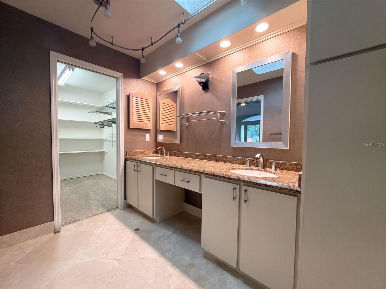 Single Family Residence at 455 LONGMEADOW LN, LONGWOOD, photo 11 of 29