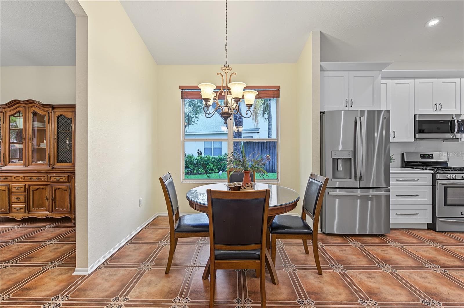 Kitchen - room for a table and chairs - 8417 FENWICK AVE, TAMPA