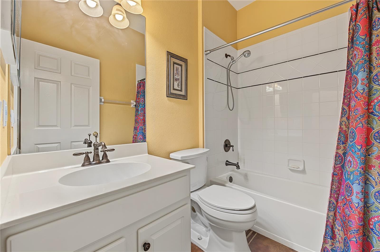 Guest Bathroom - 8417 FENWICK AVE, TAMPA