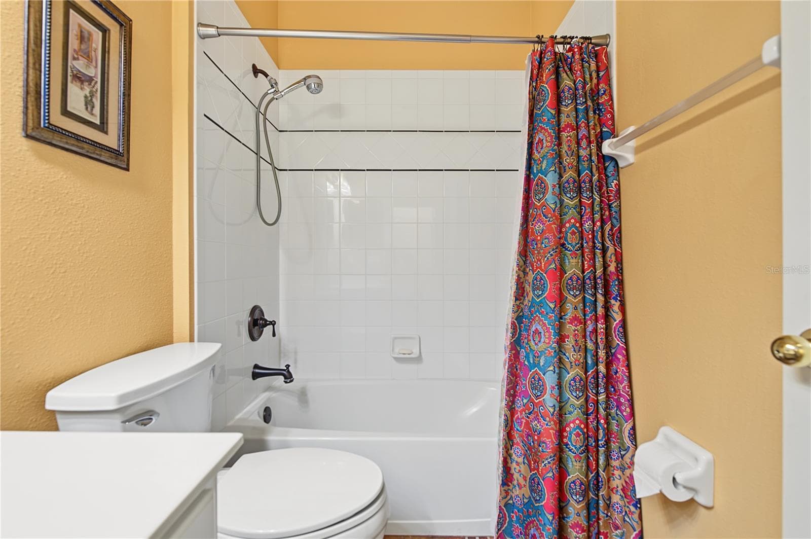 Guest Bathroom - 8417 FENWICK AVE, TAMPA