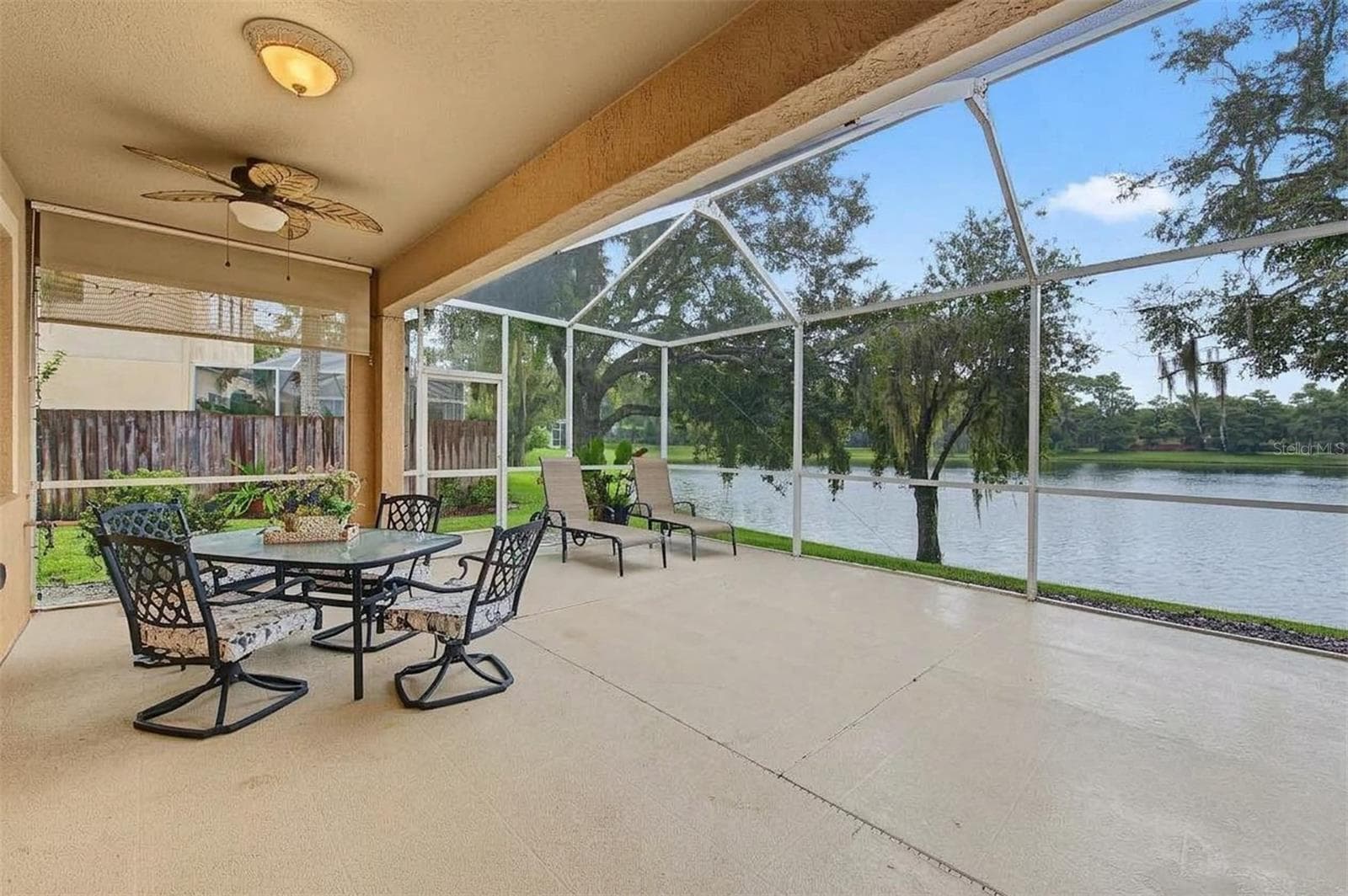 This is where I would spend my mornings and evening dinners. - 8417 FENWICK AVE, TAMPA