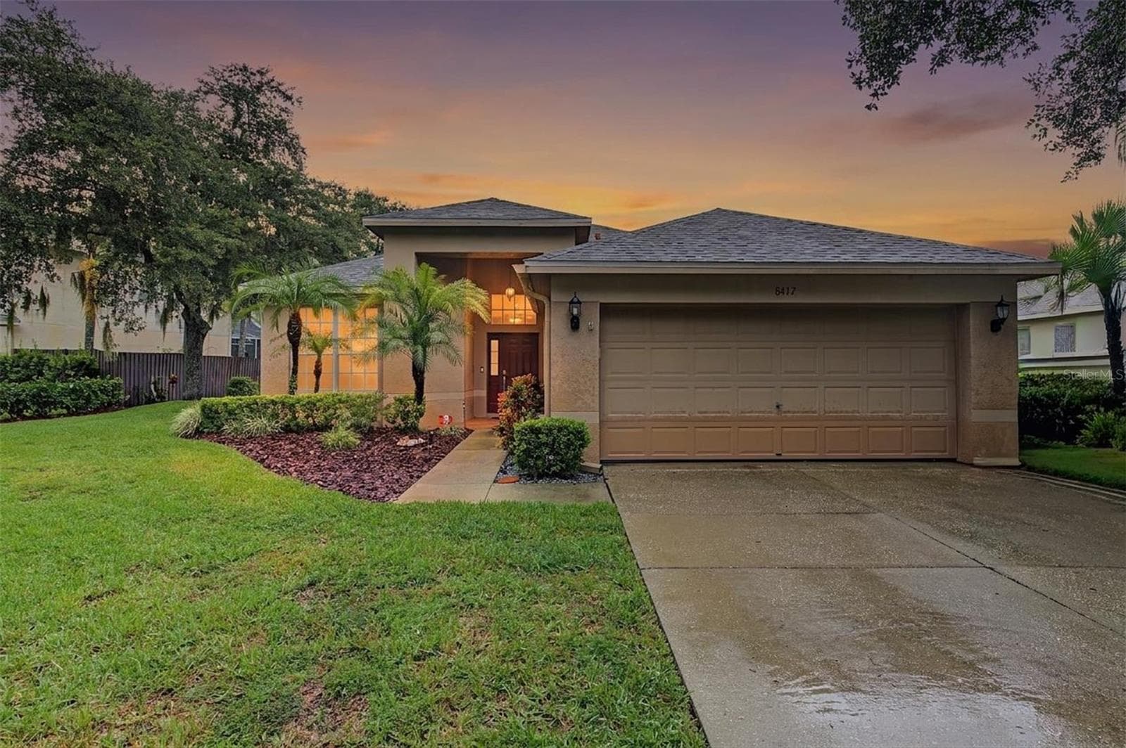Stunning Pond View - 8417 FENWICK AVE, TAMPA