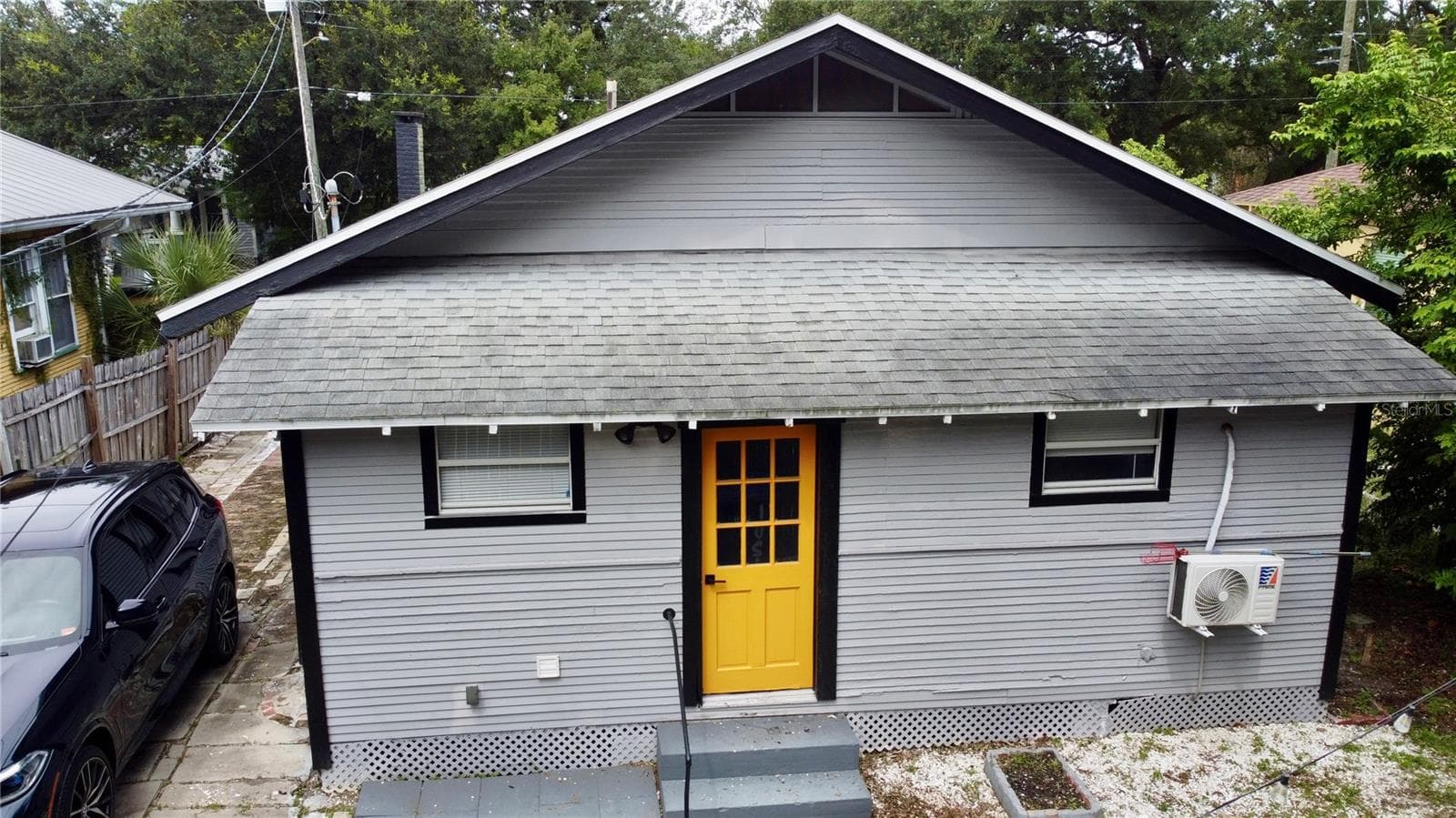 Single Family Residence at 1021 E CAYUGA ST, TAMPA, photo 2 of 35