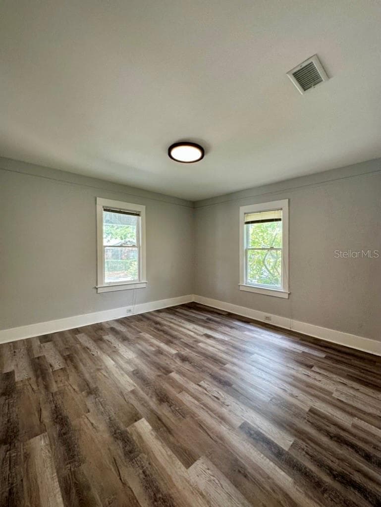 Single Family Residence at 1021 E CAYUGA ST, TAMPA, photo 8 of 35